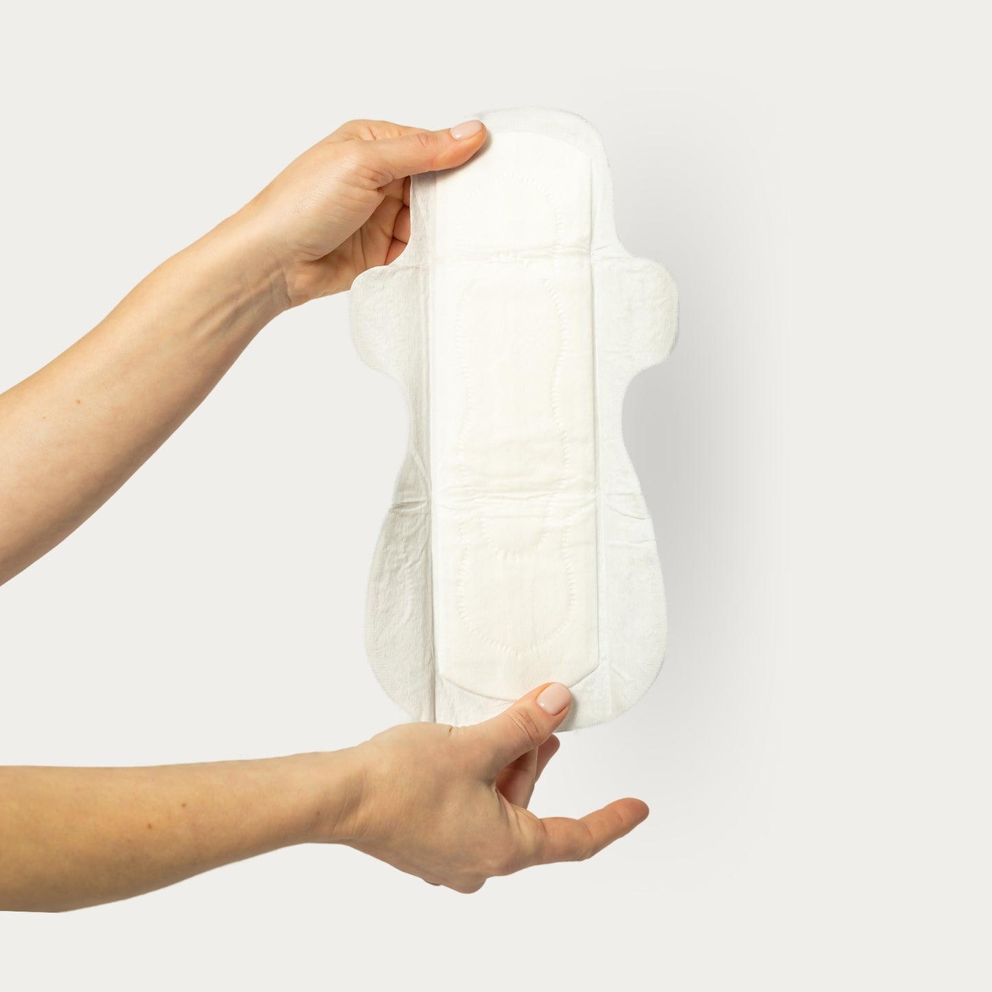 12-CT or 24-CT Organic Cotton Overnight Super Absorbency Menstrual Pads, 8-Ct Drawstring Packs